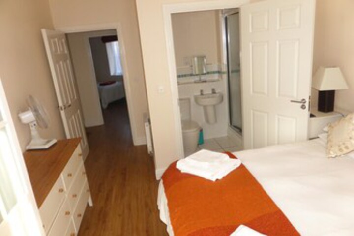 Room 12 of 17