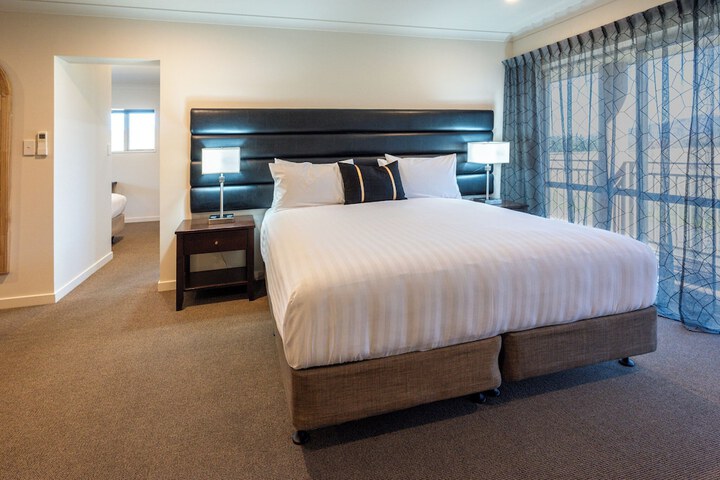 Room 15 of 120