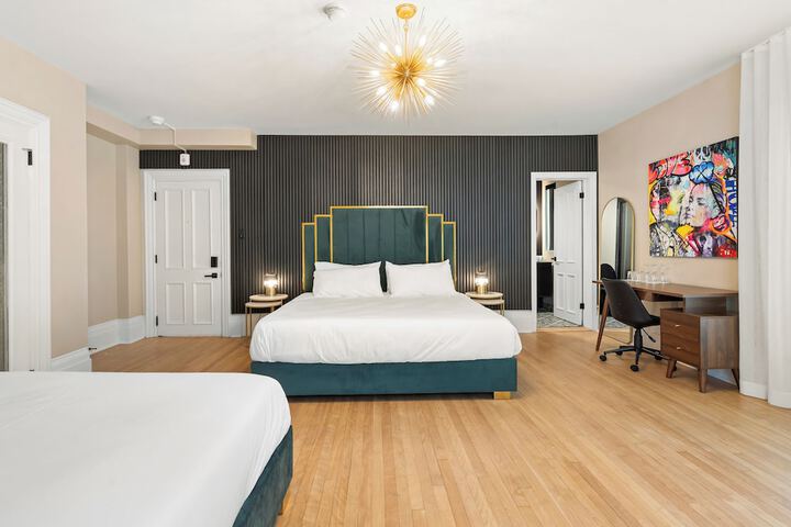 Room 10 of 83
