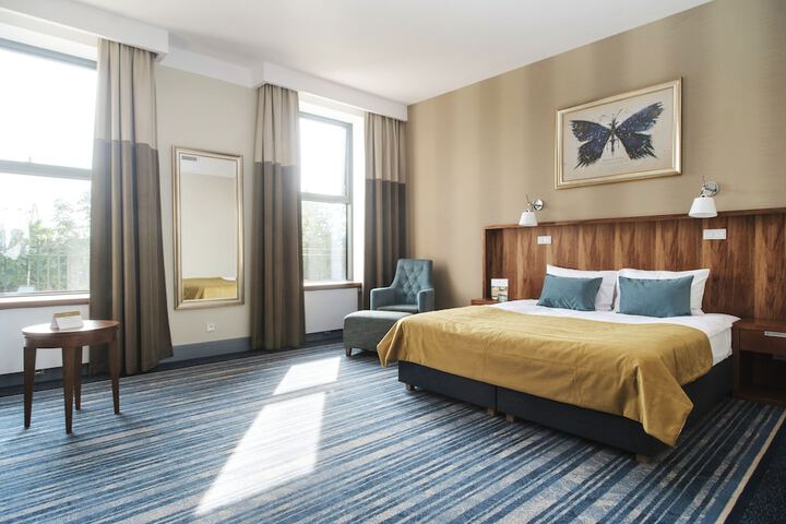Room 22 of 89