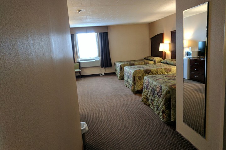 Room 30 of 108