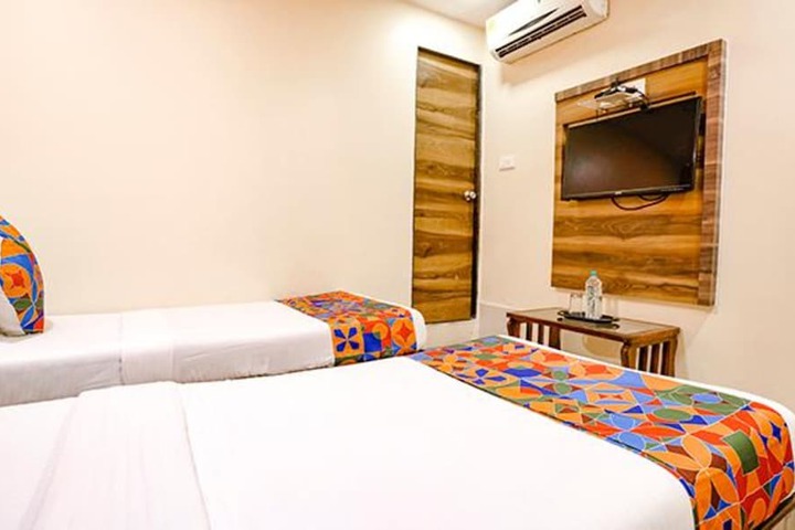 Room 5 of 28