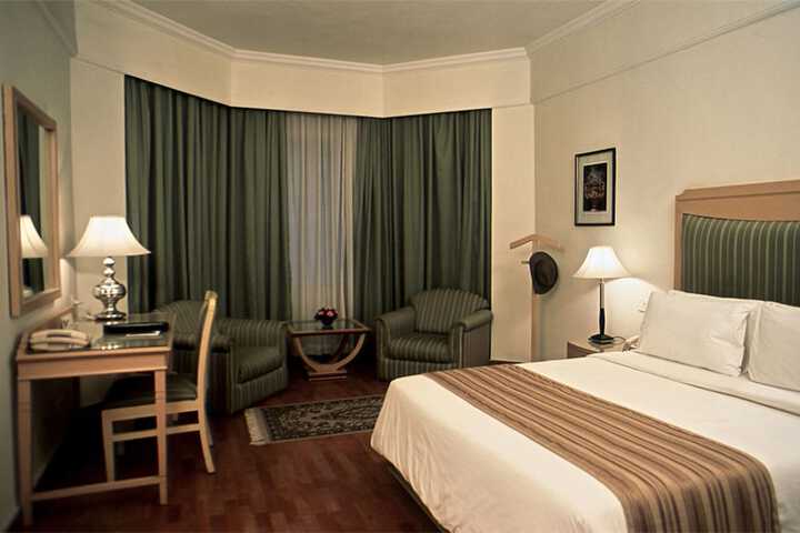 Room 15 of 76