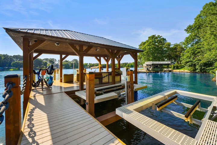 Hotel Interior 62 of 152