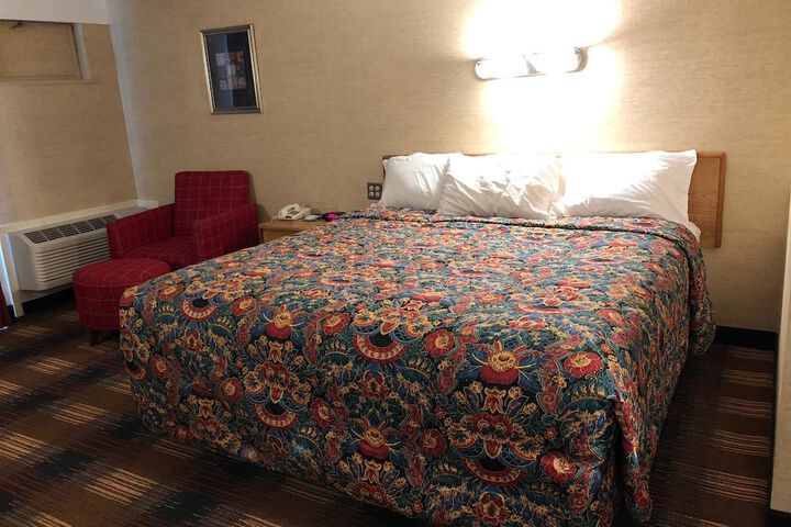 Standard | King Bed (7 of 12)