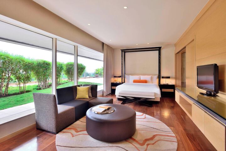 Room 10 of 50