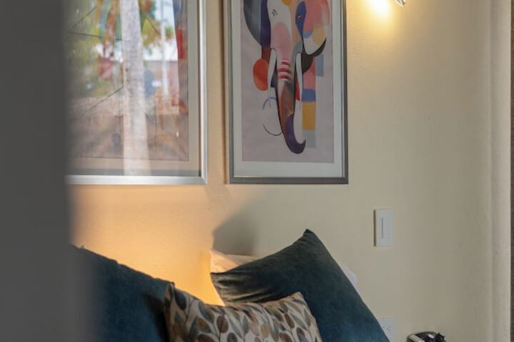 Room 7 of 63