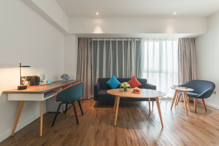 Room 3 of 66
