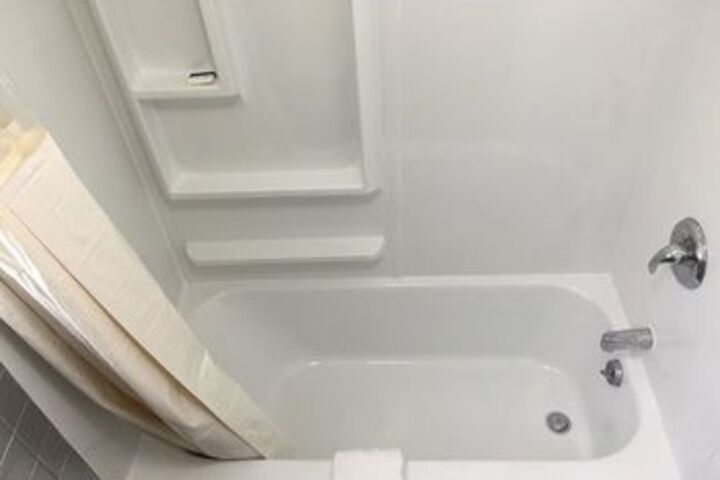 Room 6 of 44