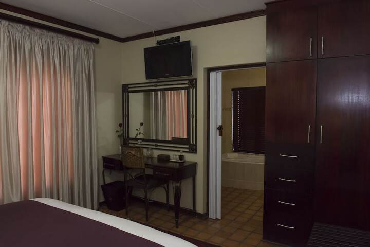 Room 13 of 45