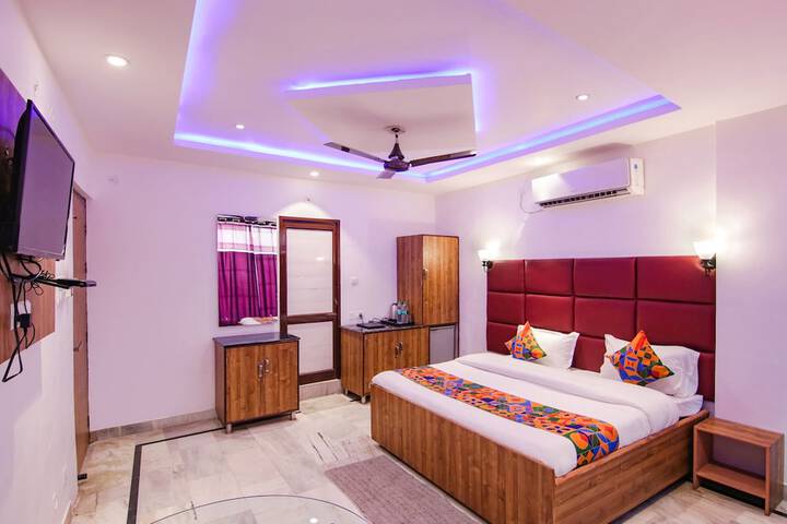 Room 14 of 32