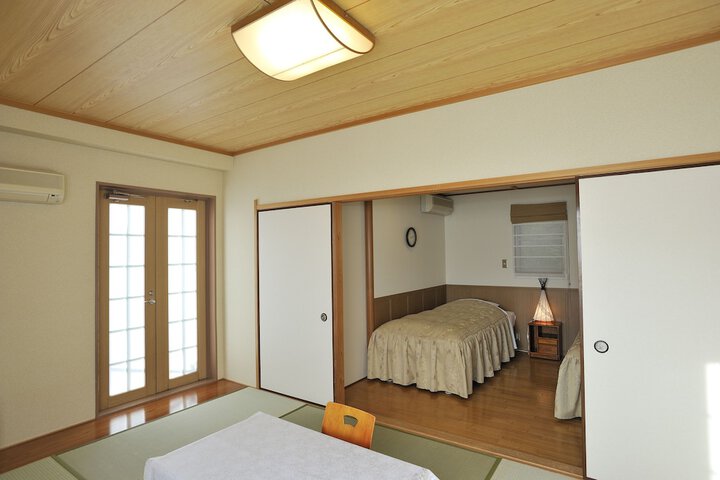 Room 25 of 86