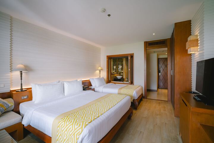 Room 28 of 167