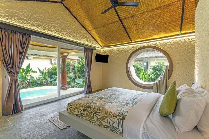 Room 6 of 30
