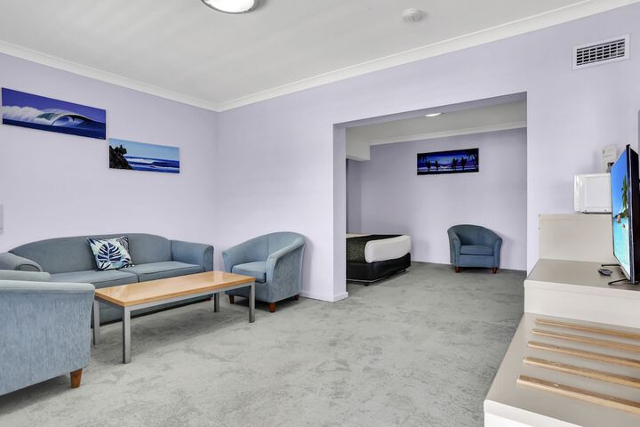Room 60 of 80