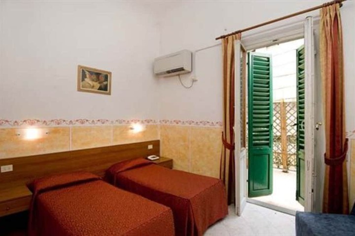 Room amenity