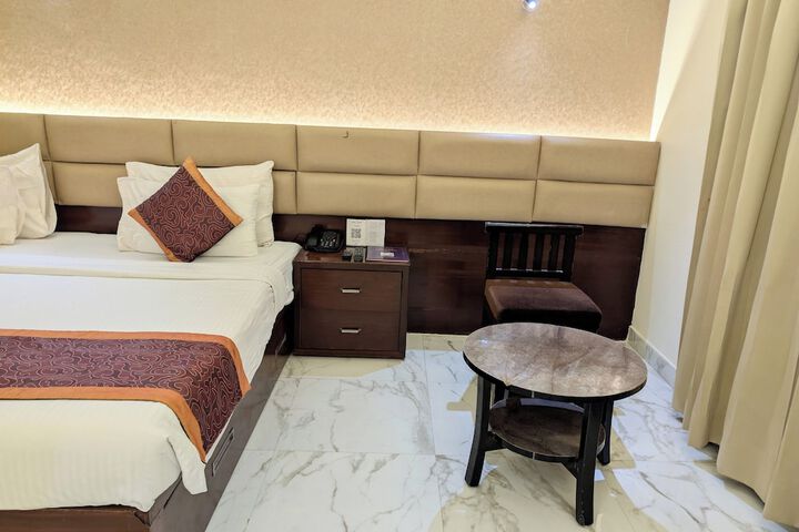 Room 38 of 184
