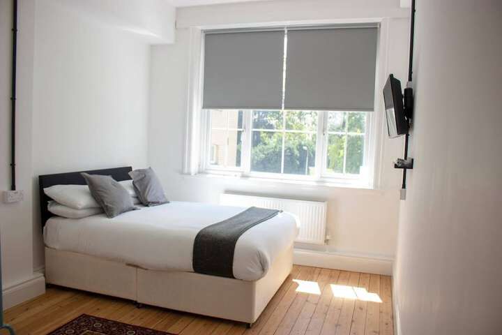 Room 2 of 17