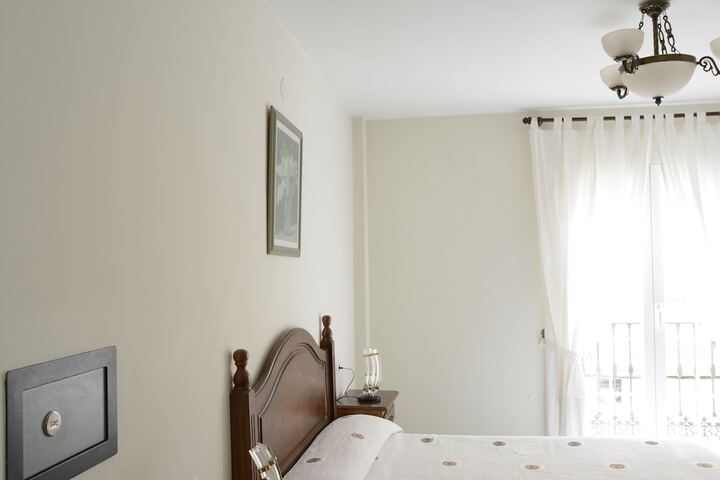 Room 10 of 52