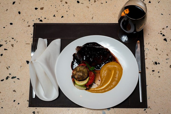 Dining 68 of 82