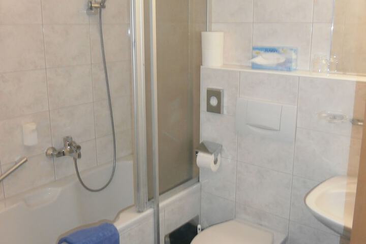 Room 54 of 90