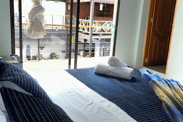 Room 5 of 27