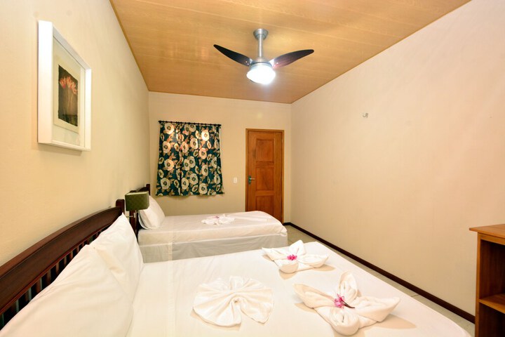 Room 5 of 105