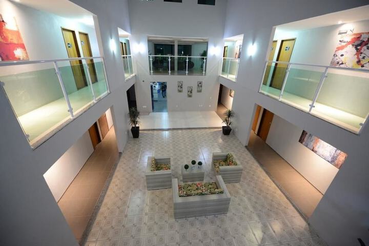 Ballroom/Hall 28 of 35