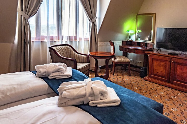 Room 92 of 143