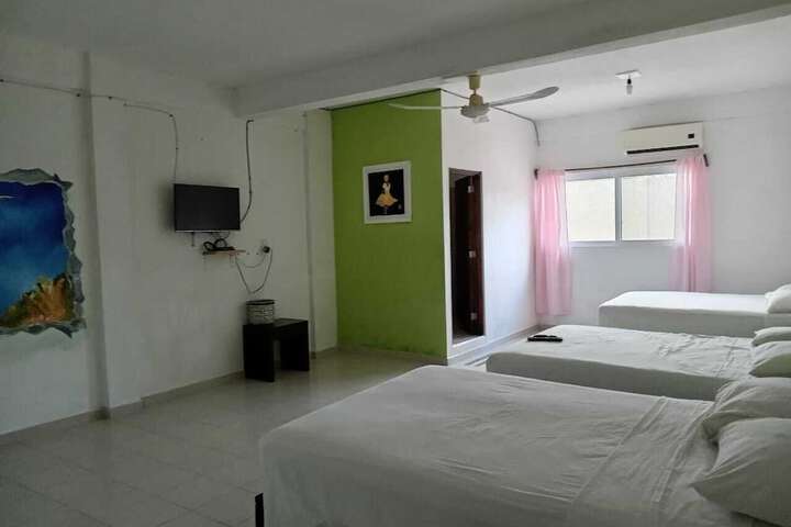 Room 4 of 12