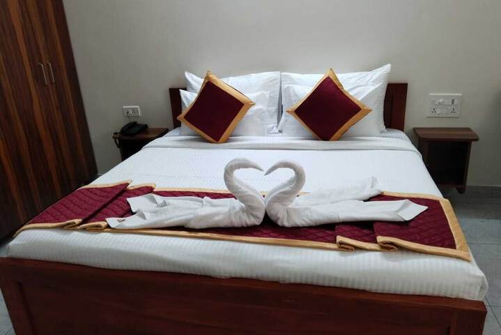 Room 3 of 12