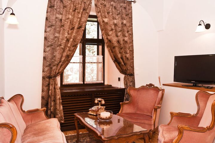 Room 34 of 67