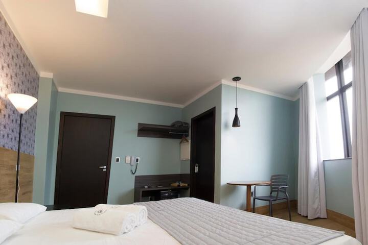 Room 10 of 24