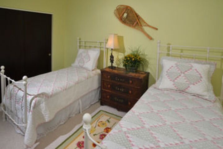 Room 13 of 32