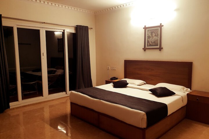 Room 6 of 48