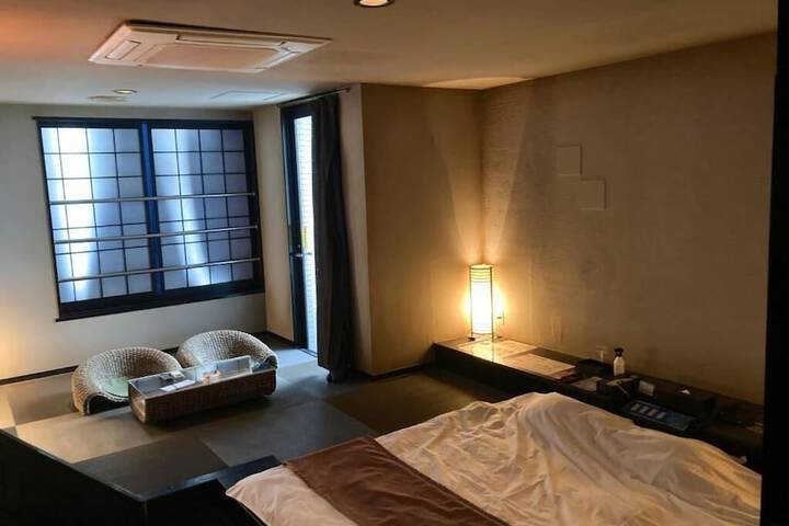 Room 6 of 21