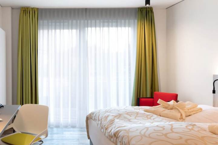 Room 6 of 23