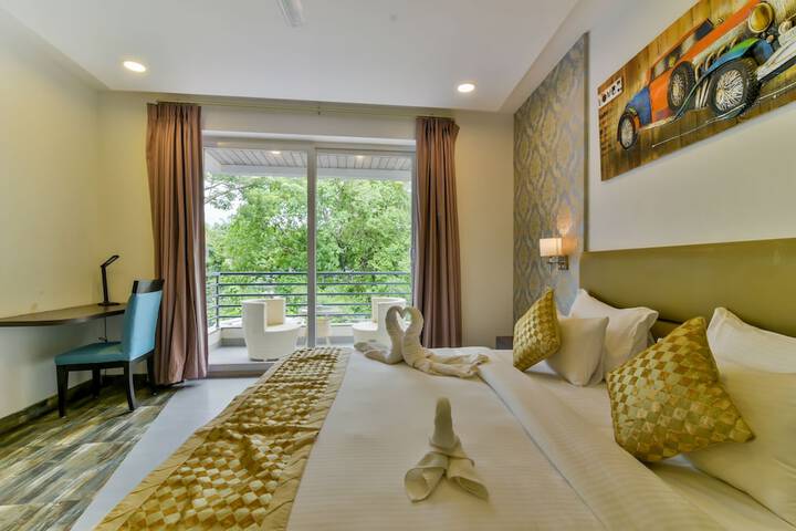 Room 6 of 38