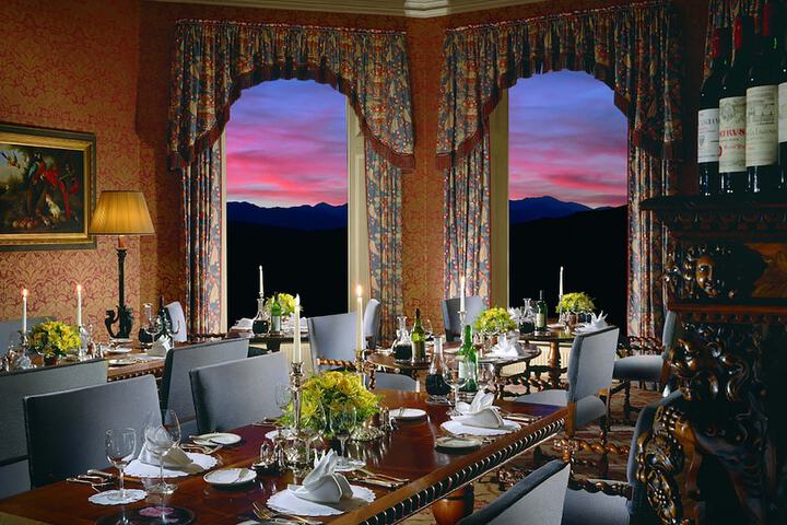 Dining 84 of 99