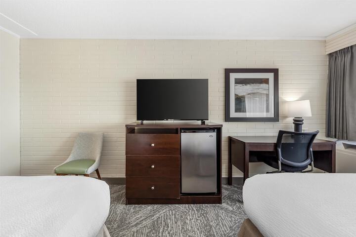 Room 8 of 61