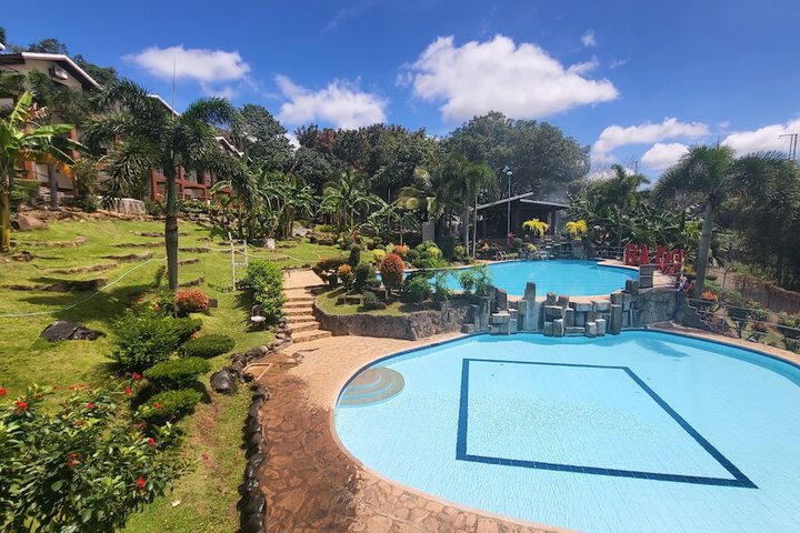 Hotel Pool