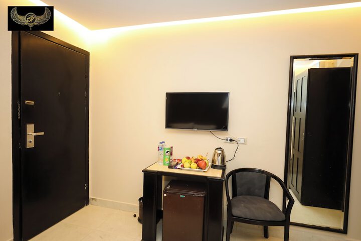 Room 26 of 177