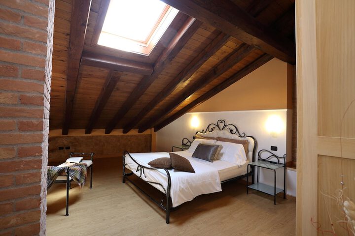 Room 15 of 35