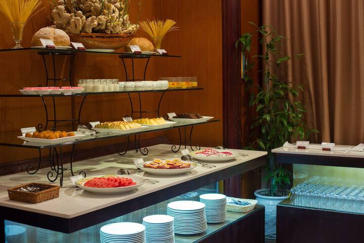 Dining 49 of 71