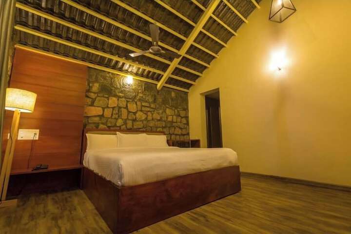 Room 4 of 23