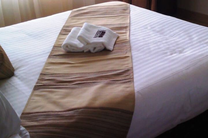 Room 5 of 43