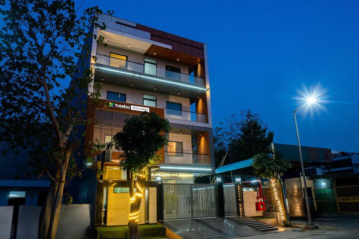 Hotel 4 of 49