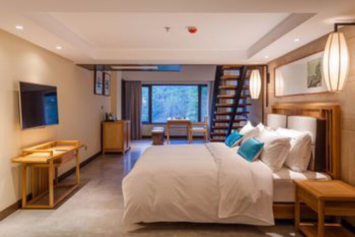 Room 18 of 38