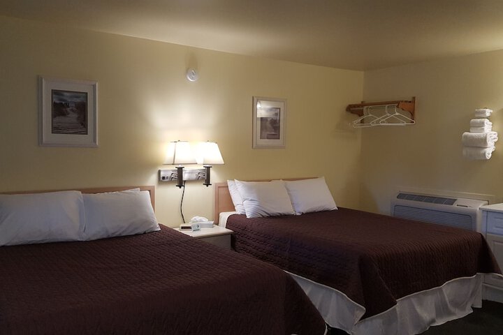 Room 4 of 52