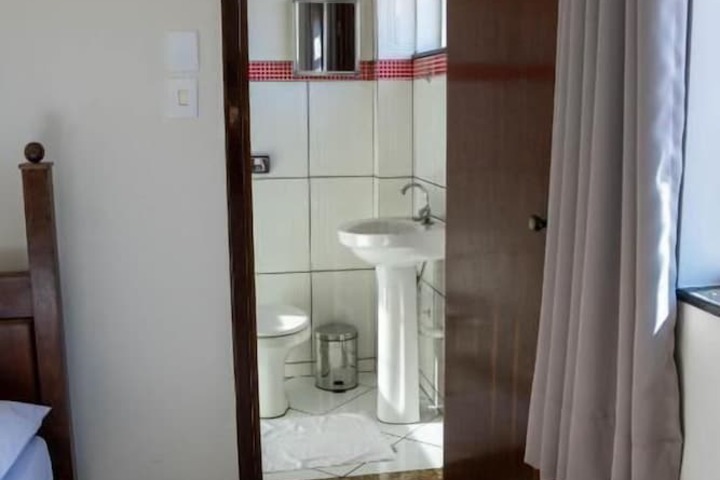 Room 25 of 115